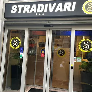 Stradivari 3*, Milaan Italië